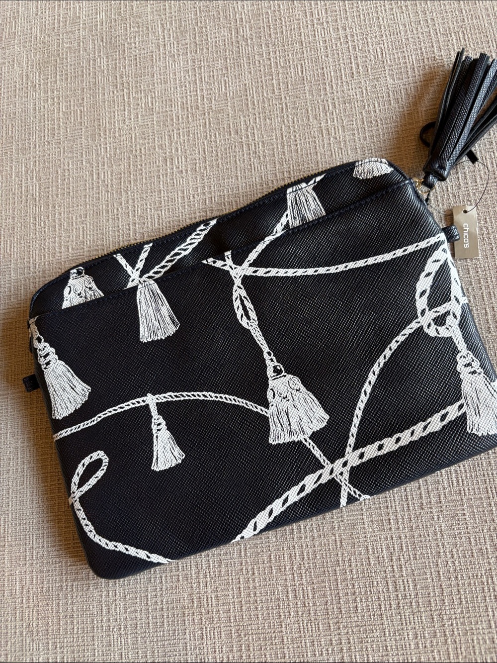 Chicos tassel tech case- nwt